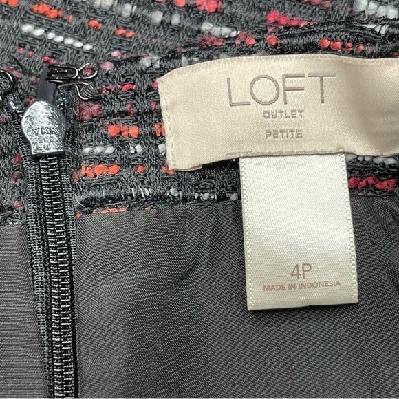 LOFT Tweet Skirt is 4P - Picture 5 of 9
